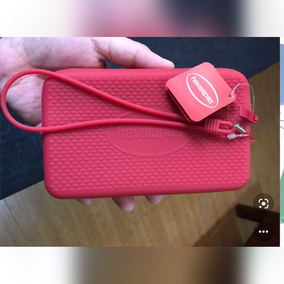 NWT Havaianas Mini Logo Bag in Red - Picture 4 of 4